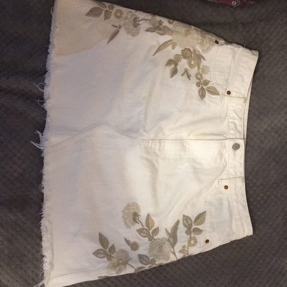 Abercrombie&Fitch embroidered high-rise skirt